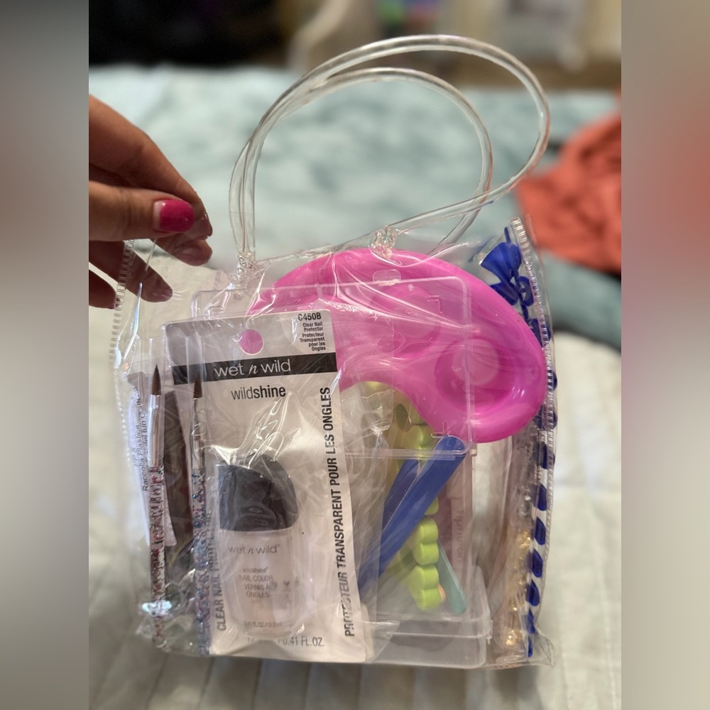 Handmade Nail Care‎ Kit with Pink Holder
